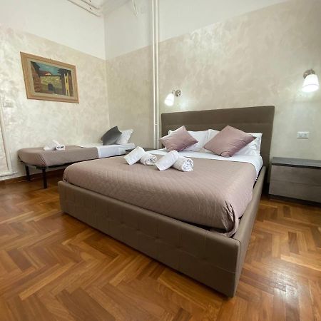 Appartement Cavour 44616 à Rome Extérieur photo