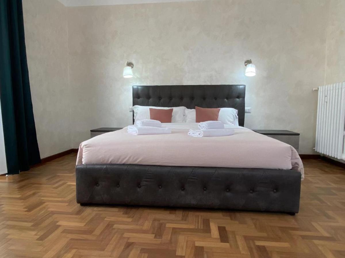 Appartement Cavour 44616 à Rome Extérieur photo