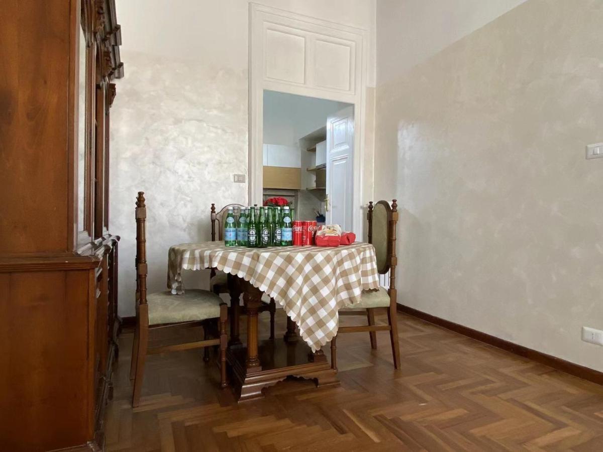 Appartement Cavour 44616 à Rome Extérieur photo