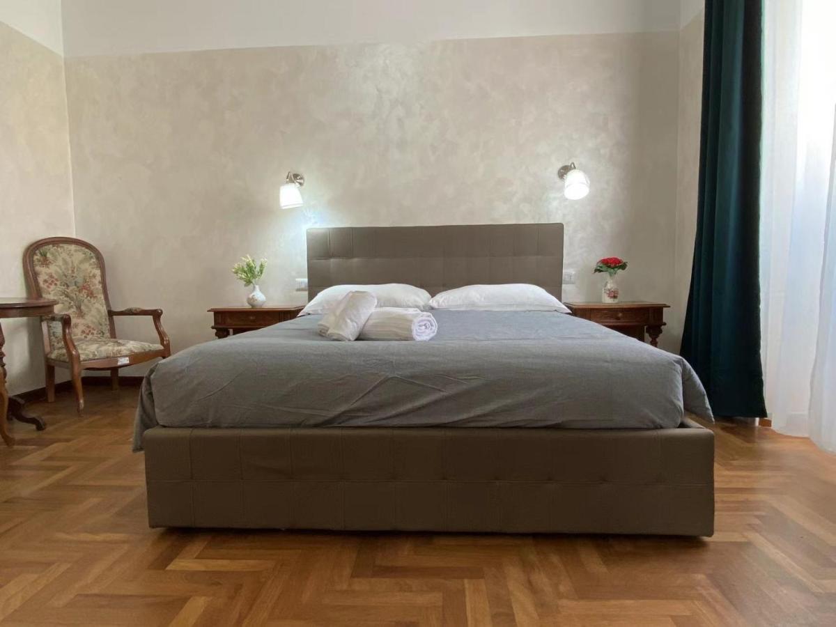 Appartement Cavour 44616 à Rome Extérieur photo