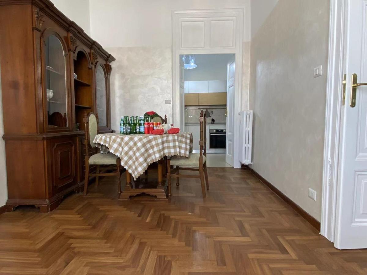 Appartement Cavour 44616 à Rome Extérieur photo